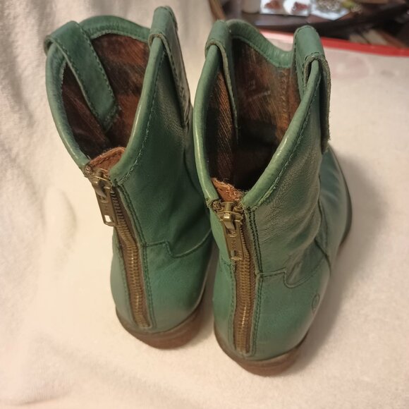 BORN Wyad leather Western Cowboy boots. - Picture 3 of 5